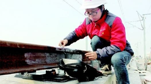 劳模风采·2014年山西省五一劳动奖章｜关改玉：“平凡音符”成就“华美乐章�? title=