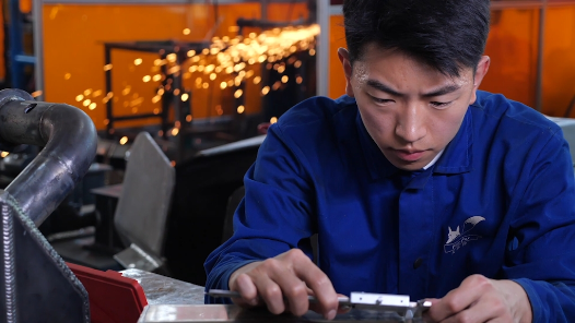 匠人匠心·内蒙古自治区第七届“北疆工匠”｜高磊：用技术突围无数困�? title=