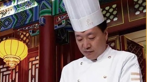 劳模风采·2020年山东省五一劳动奖章 | 胡宗强：匠心于行，以鲁菜文化为桥梁讲好山东故�? title=