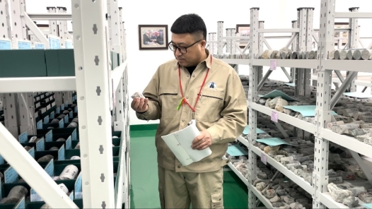 劳模风采·黑龙江省劳动模范 | 孟凡波：怀“探究到底”决�?#32;实现从“有可能”到“能�? title=