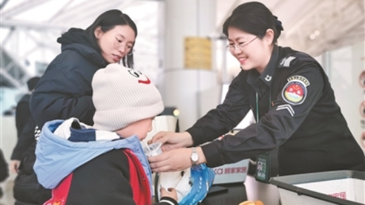 劳模风采·2011年全国五一劳动奖章｜姚淑琴：她的第22个春�? title=