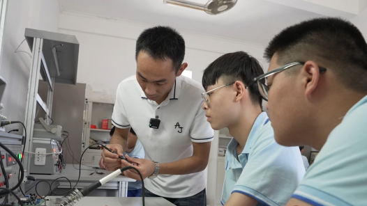 匠人匠心·南安工匠 | 王声镇：师道传承 筑梦育才