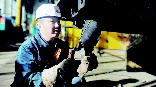 工匠汇�?022年“三晋工匠”｜王旭：打造精品的“好问”焊�? title=