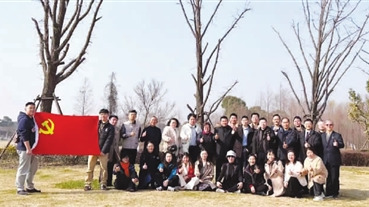 劳模风采·上海劳模 | 陆艳：心怀人民 追逐正�? title=