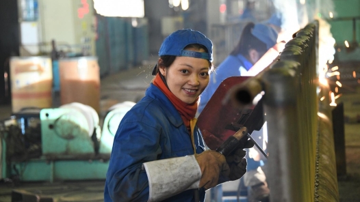 工匠汇·第四届“四川工匠”｜唐成凤：巾帼巧手练技�? title=