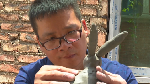 匠人匠心·南安工匠丨陈金座：窑火不�?#32;薪火相传