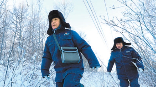 劳模风采·2021年全国五一劳动奖章｜吕建生：攀山踏雪守护供电安�? title=