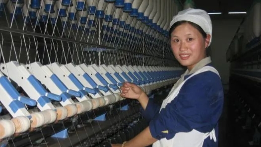 劳模风采·全国劳动模范 | 仰媛媛：平凡道路耀光芒 七尺车弄闪光�? title=