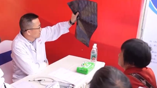 “名医走基层 志愿服务行”系列活动在四川凉山启动 “名医走基层 志愿服务行”系列活动在四川凉山启动
