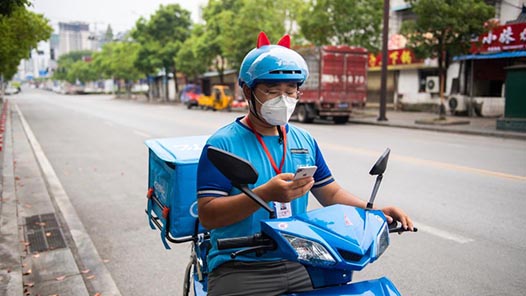 你想要的，“家”里都有！杭州上城区总工会为户外劳动者打造一站式服务“样板间�? title=