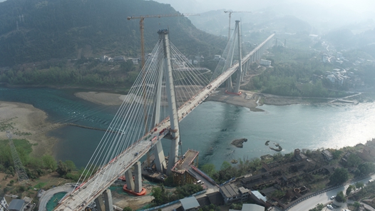 渝湘高铁重庆至黔江段太子坪乌江大桥主桥预应力全部张拉完成 渝湘高铁重庆至黔江段太子坪乌江大桥主桥预应力全部张拉完成