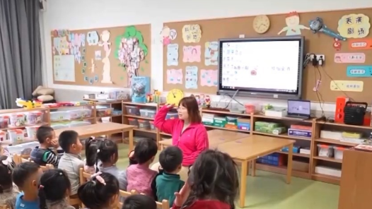 “影子老师”用爱照亮“星星的孩子? title=