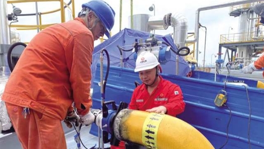 劳模风采·2023年重庆五一劳动奖章 | 刘斌：全年扎根维修车?#32;奋力保障安全生产