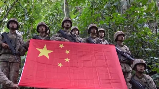 “绝不把领土守小?#32;绝不把主权守丢了！”他们为每一寸国土生死守? title=