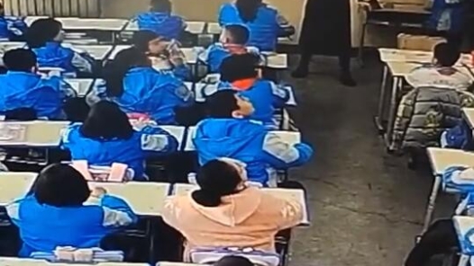 警惕传销陷阱 共创平安校园