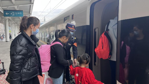 南铁优化运输服务举措 方便旅客清明假日出行