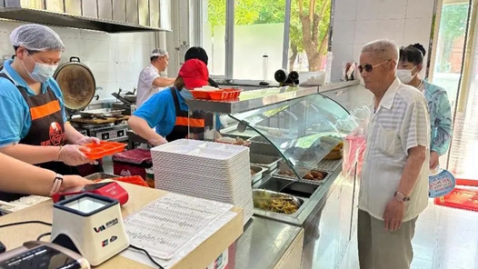 民声丨社区食堂宜拓宽群体覆盖? title=