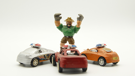 紧盯“民生小案”发起凌厉“攻势? title=