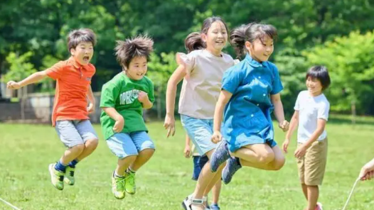 春天孩子想蹿个儿这个运动别碰
