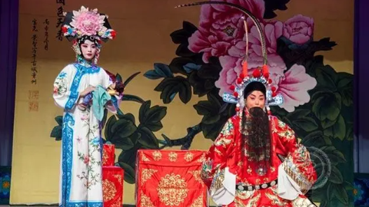 聆听一代代京剧名伶的时代之?#32;“上海四大京剧舞台”的事与? title=