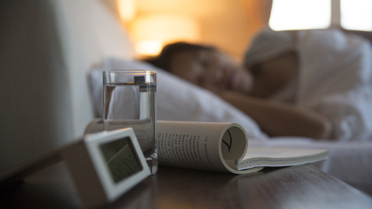 睡醒后腰酸背痛？这些睡姿正在悄悄伤害�? title=