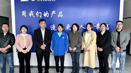 安徽省国防邮电工会看望“一帮一”困难女职工