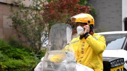 长沙市雨花区：“小哥微课堂”的圈粉秘籍
