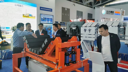 加大人才培养力度 助力数字化转? title=