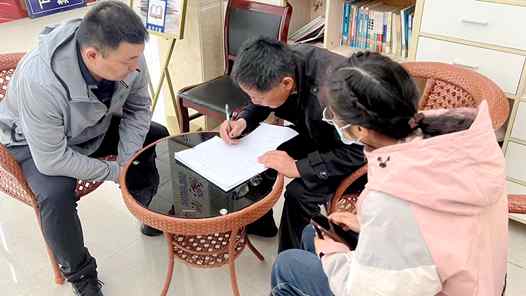 芜湖市湾沚区花桥镇总工会常态化开展困难职工帮扶工? title=