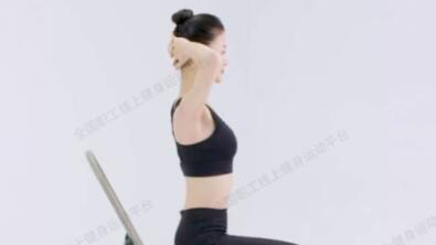 12 颈部向后对抗